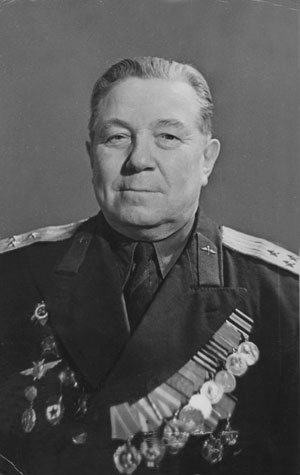 Гвардии полковник ИСАЕВ Пётр Иванович, лётчик-истребитель